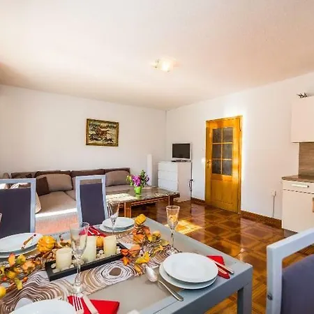Croliday Nin-zaton 5001 Apartment *