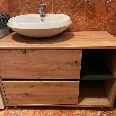 5001 Apartament